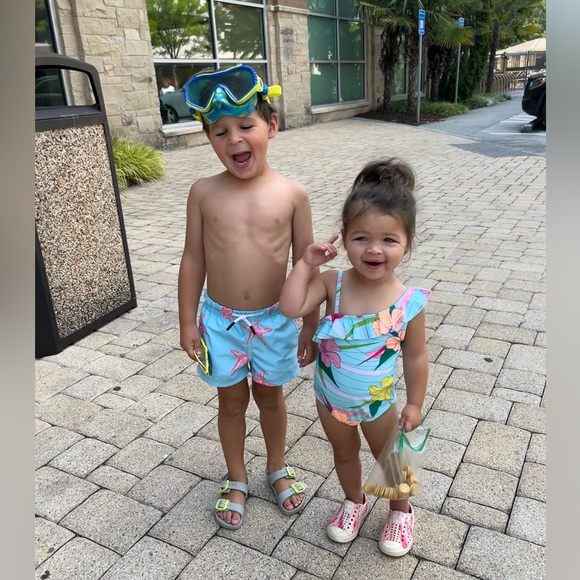 Meet your Posher, Kat - Picture 1 of 1